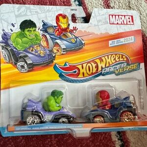 Marvel Racer Verse Hot Wheels- Iron man and The Hulk